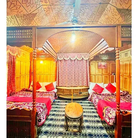 Mossess Group Of Houseboats Hotel Srinagar  Exterior photo