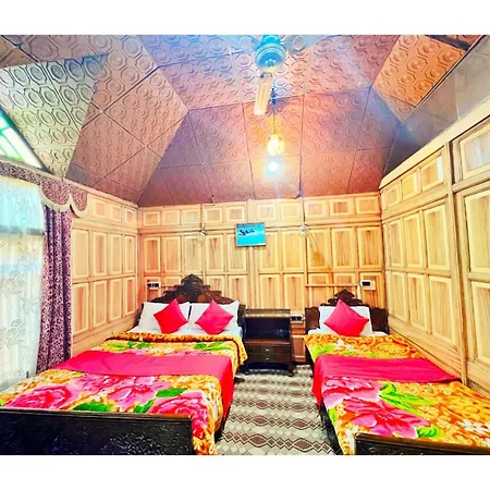 Mossess Group Of Houseboats Hotel Srinagar  Exterior photo