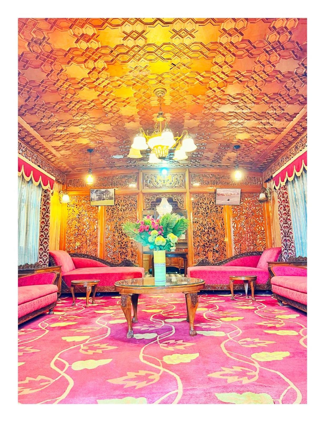 Mossess Group Of Houseboats *